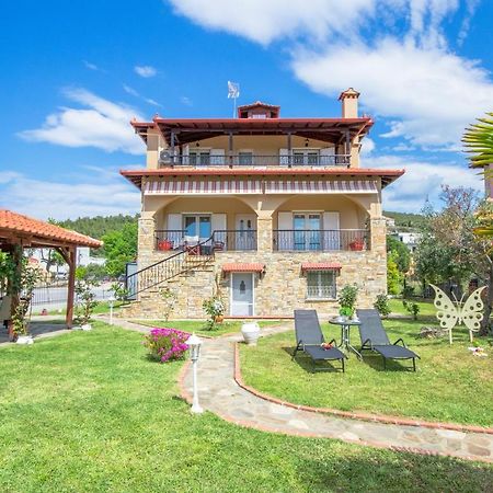 Private 6-Bdrm Villa With Garden 150M To Beach ปาราดิซอส ภายนอก รูปภาพ