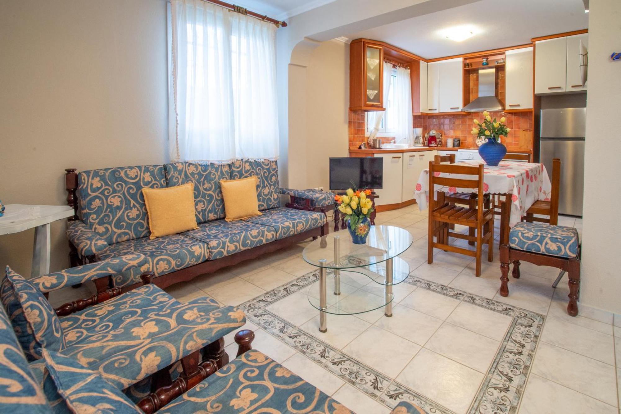 Private 6-Bdrm Villa With Garden 150M To Beach ปาราดิซอส ภายนอก รูปภาพ
